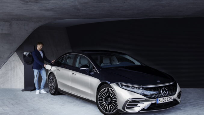 2022-Mercedes-Benz-EQS-B5-chayxe-vn (18)