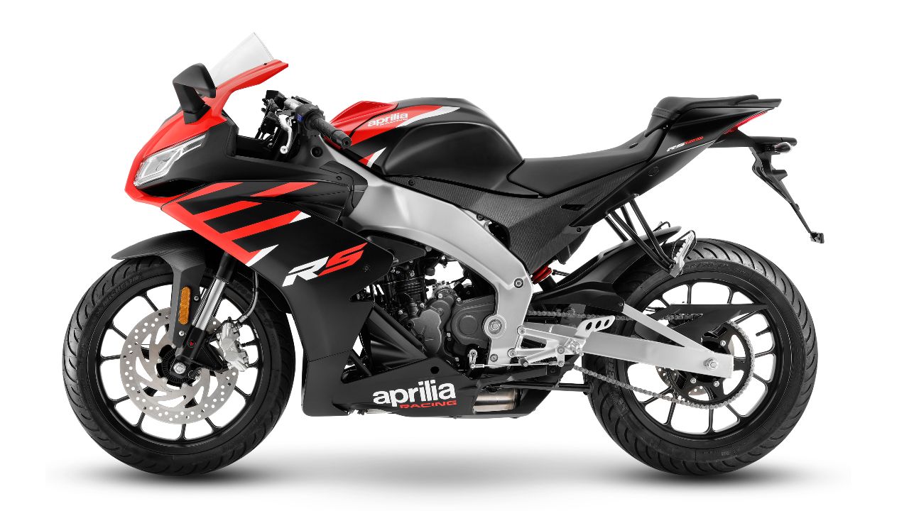 2018 APRILIA RS 125 ABS BLACK with 5695 miles  Used Motorbikes Dealer  Macclesfield  Donington Park The Superbike Factory