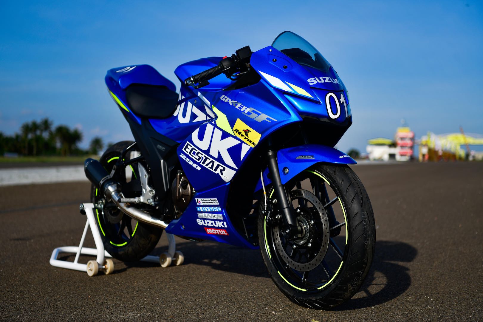 Cận Cảnh Chiếc Suzuki Gixxer Sf 250 Motogp Edition | Chayxe.Vn