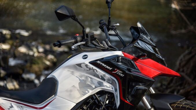 mau-adventure-sym-nht125-va-sym-nht200-ra-mat-chayxe-vn (5)